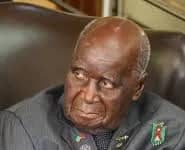 Former Zambian president, Kaunda, receives Mahatma Gandhi memento