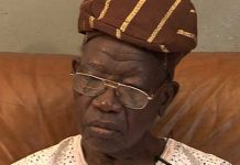 Buhari pays tributes to Lateef Jakande, says he lived for others