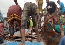 Petroleum tanker crushes five people in Ibadan
