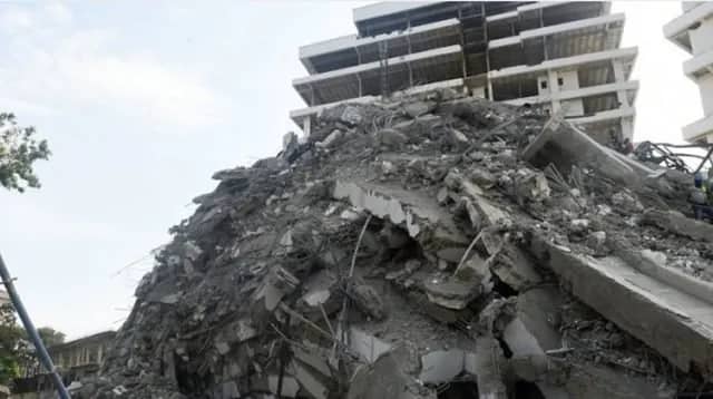 The collapsed building on Gerrard Road, Ikoyi, Lagos.