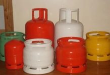 Cooking gas price drops, supply rises, govt projects further decrease