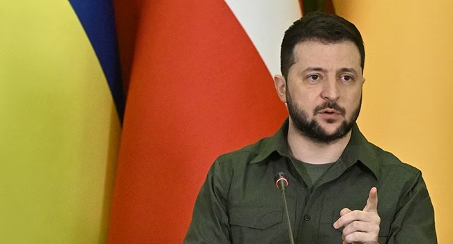 Ukraine’s Zelensky “didn’t want to hear” warnings about invasion – Biden
