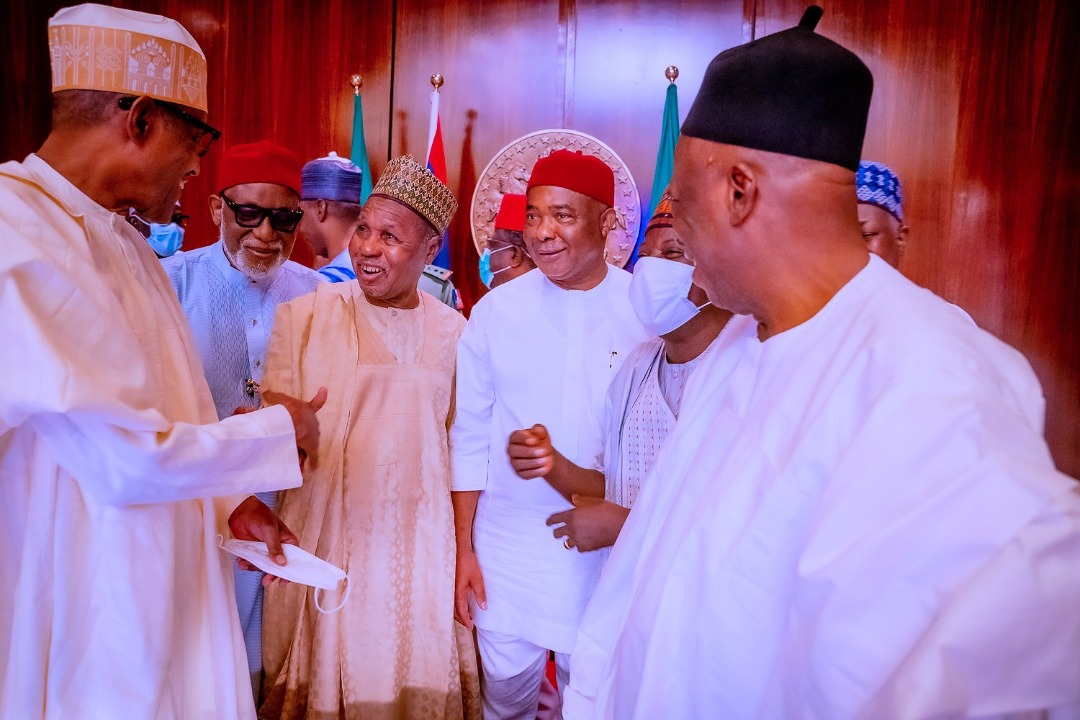 Developing: Buhari meets APC governors in Abuja