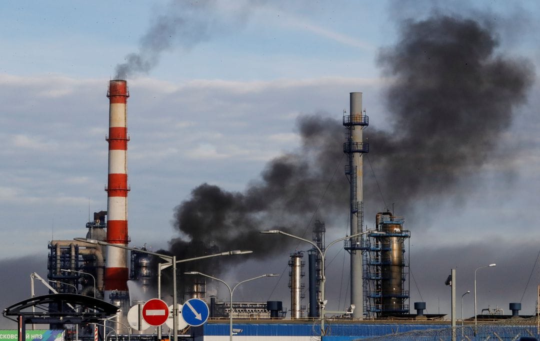 Explainer: Why is there a worldwide oil-refining crunch?