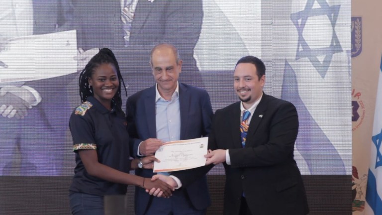Israeli Embassy graduates 52 young researchers, aspiring inventors