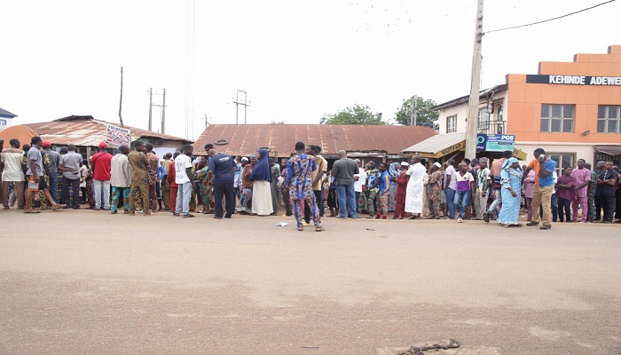 Oyetola, Adeleke’s hometown residents troop out to vote