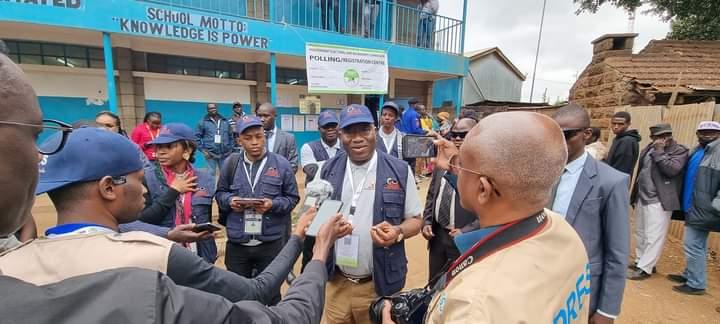 PHOTOS: Jonathan monitors voting in Kenya