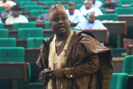 Reps leader flags off Tinubu’s campaign with four wives, 28 kids