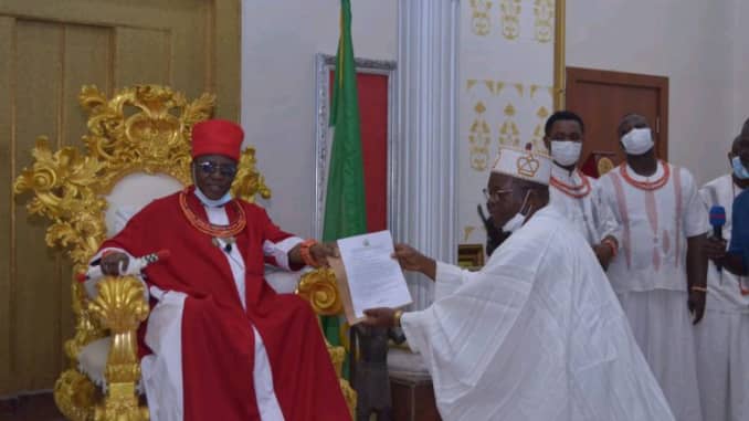 National Awards: FG bestows CFR on Oba of Benin
