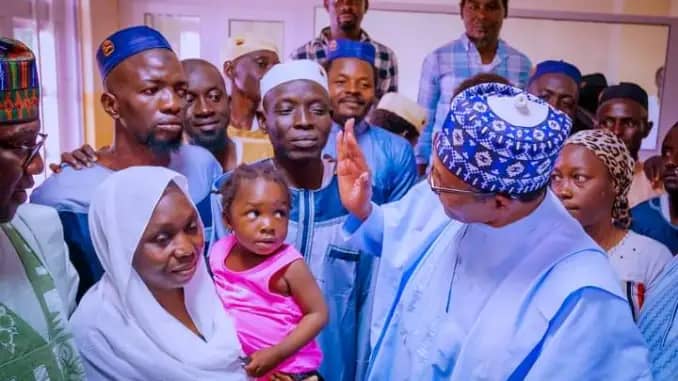 Buhari meets freed Kaduna train passengers, thanks military for their brave services