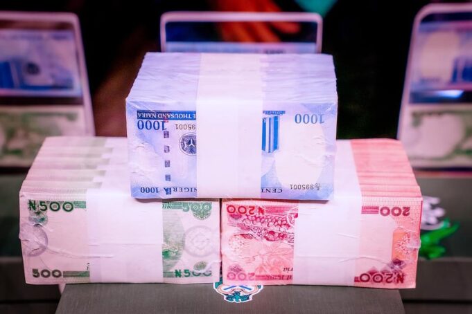 New naira notes: Calabar Residents keep vigil at ATMs