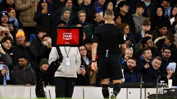 Referee disallows goal after watching replay on phone