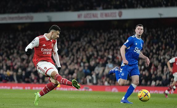 EPL: Arsenal crush Everton as Liverpool beat Wolves to climb into top…