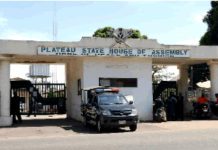 Police return to seal Plateau Assembly