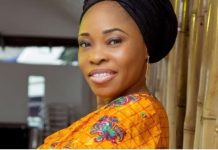 “Aboru Aboye”: Tope Alabi declines comment on viral video