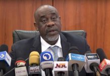 Breaking: CBN moves to halt naira slide, vows to “deal” with forex speculators, black market operators