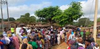 Guber poll: Politicians induce voters in Kogi