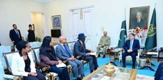 Pakistan PM meets Jonathan-led Commonwealth Observers, vows peaceful poll