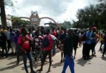UNIBEN students block Benin-Ore expressway