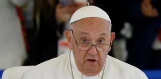 Pope urges Catholics to pick “lesser evil” between Trump and Harris