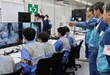 Robot begins removing Fukushima nuclear plant’s melted fuel