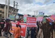 Edo guber poll: PDP leaders protest in Benin INEC office