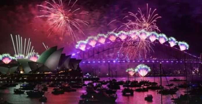 Happy New Year 2025 LIVE: Fireworks light up the midnight sky over Sydney Harbour Bridge and Sydney Opera House during 2025 New Year's Day celebrations in Sydney on January 1, 2025. (AFP)