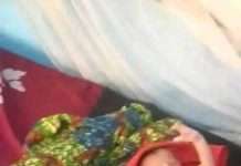 Mentally ill woman gives birth to a set of twins on road