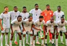 Aircraft’s cracked windscreen delays Super Eagles’ arrival in Uyo