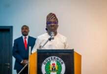 VIDEO: Okpebholo orders cabinet members to wear Tinubu’s cap to exco meetings