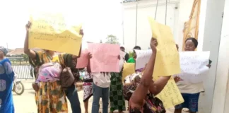 Wives of detained Amotekun operatives appeal to Ooni of Ife for intervention