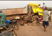 Truck crushes six on Lagos-Abeokuta Expressway Truck crushes six on Lagos-Abeokuta Expressway
