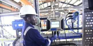 Again, Dangote refinery raises petrol price to N1,350/litre