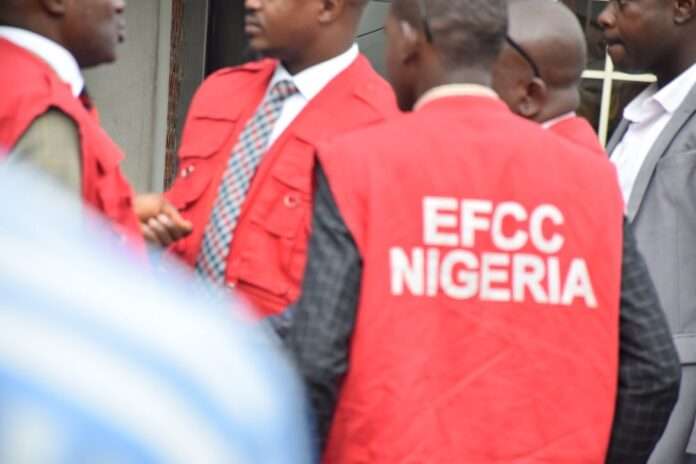 EFCC-OPERATIVES8