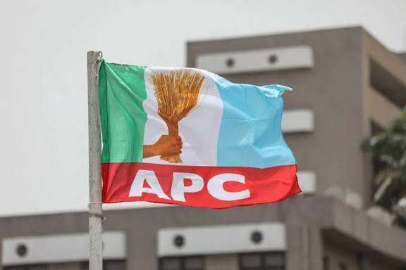 APC.-