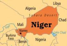 Gunfire, explosions rock Niger airport, presidential palace
